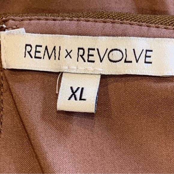 Remi x Revolve Brown Cropped Top Size XL - Picture 11 of 15